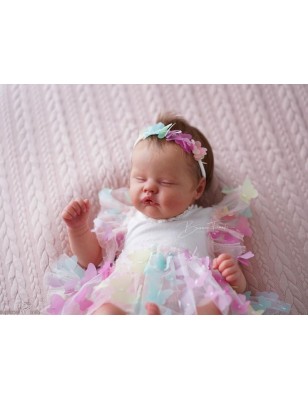 QUINBEE by Laura Lee Eagles