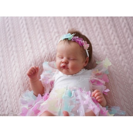 QUINBEE by Laura Lee Eagles