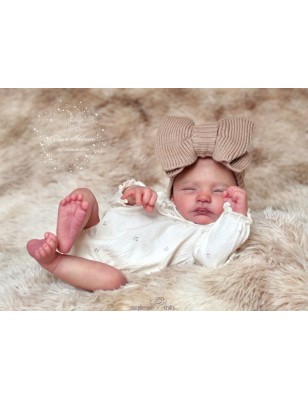 MOLLY by Severine Piret (PRE-ORDINE)