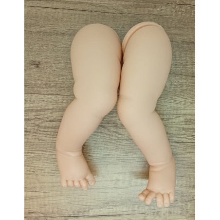 Legs by Ping Lau 33G