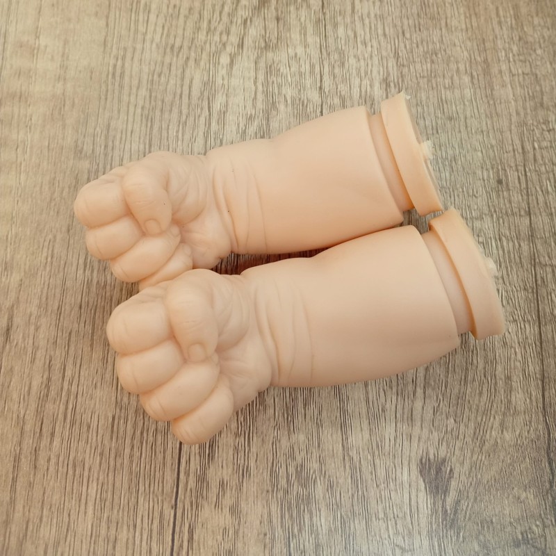 Vinyl arms 1/4 by Elisa Marx -  second