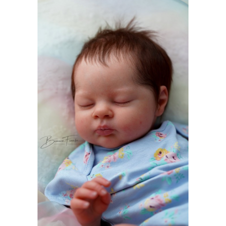 ESENIA by Irina Kaplanskaya