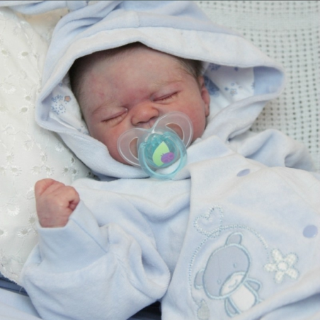 Julien by Elisa Marx