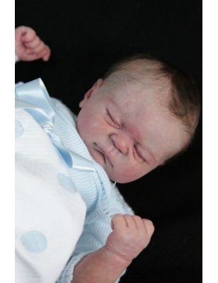 Julien by Elisa Marx