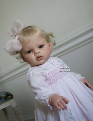 Arianna Awake by Reva Schick - gambe DIRITTE con BODY